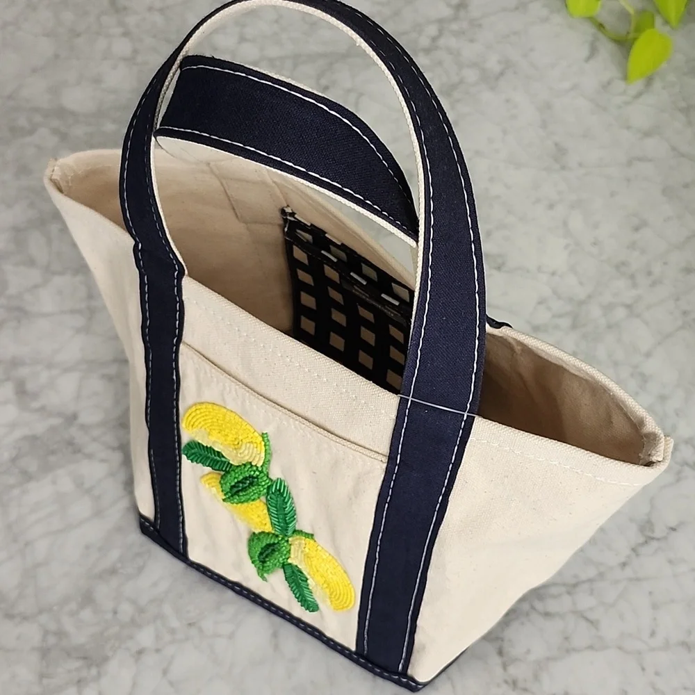 πΌ NWT Anthropologie lemon embellished tote bag - Picture 5 of 5